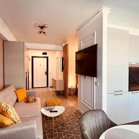 Azzurro White Titanic Apartment Navodari