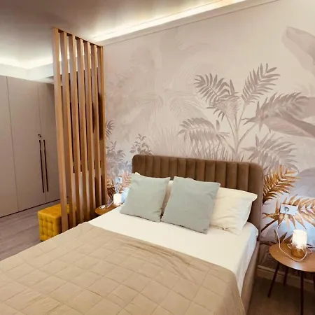 Apartment Azzurro White Titanic Navodari