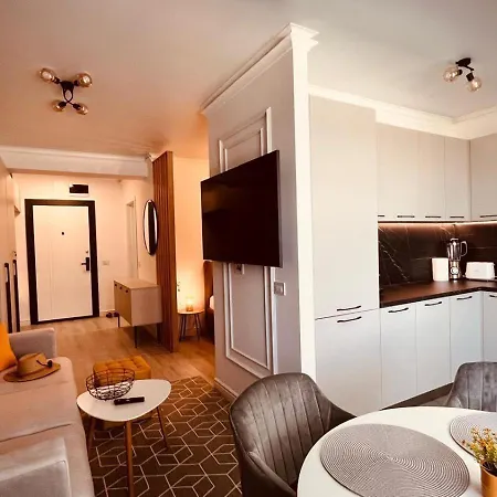 Azzurro White Titanic Apartment Navodari