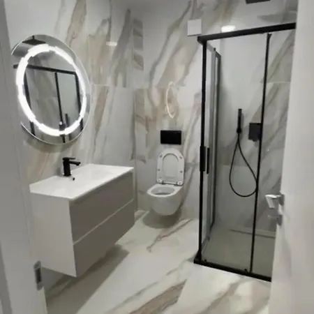 Azzurro White Titanic Apartamento Năvodari